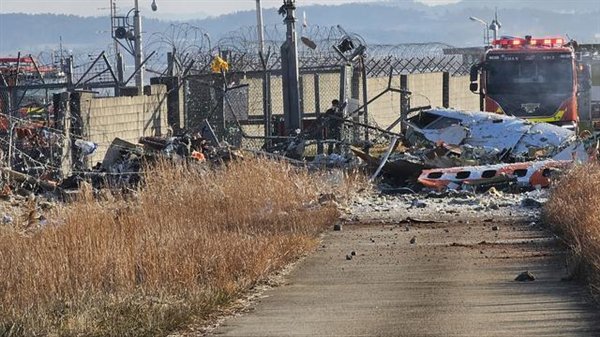 阿航空难背后的悲剧，客机遭地面攻击