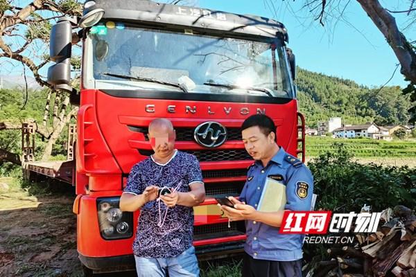 武深高速炎陵服务区爆满背后的故事与官方回应