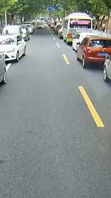 一家三口遭遇堵车，丈夫下车后神秘失踪——真相究竟如何？