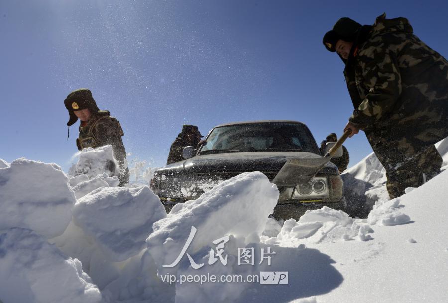 美滞留太空宇航员返回地球